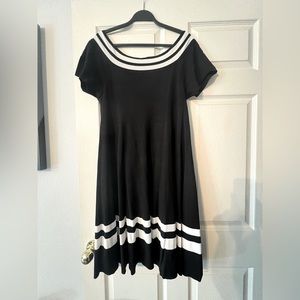 NWT 2X Scoop Neck Stretchy Sweater Knit Black & White Striped Dress from Torrid